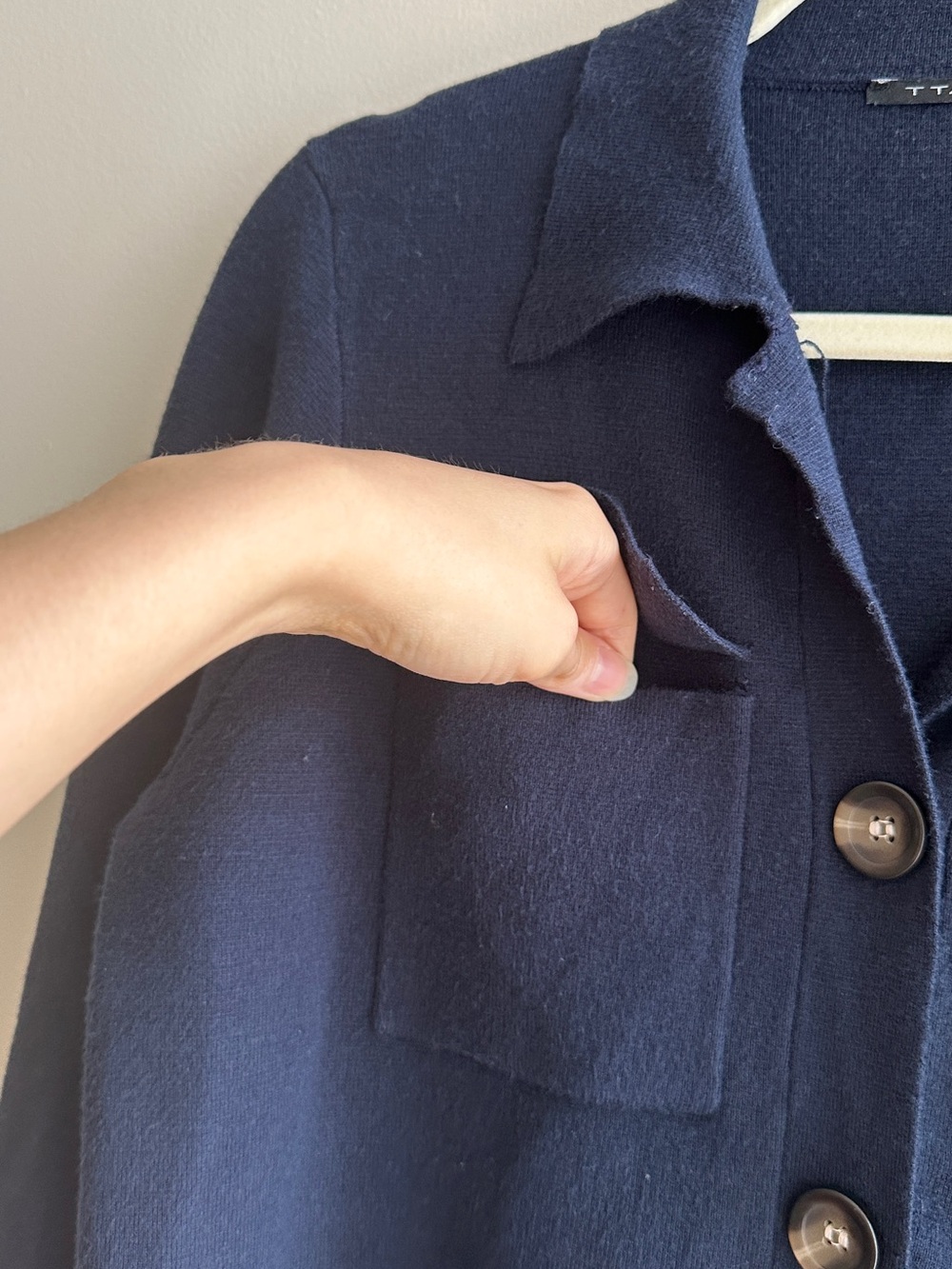 T Tahari Women’s Navy Blue Button Down Cardigan Sweater Jacket, Size Medium - Picture 6 of 16